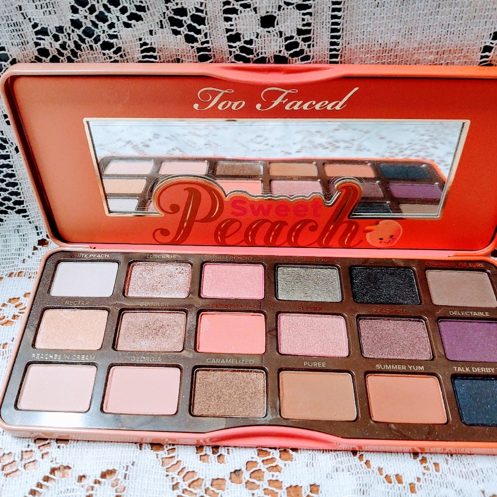 Too Faced Sweet Peach Eyeshadow Palette